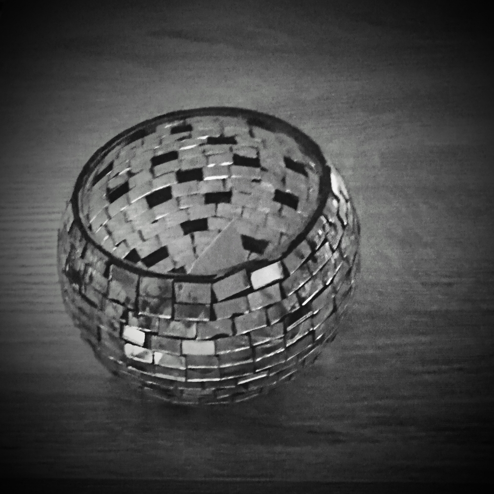 Textured mirrored globe candle holder NWT